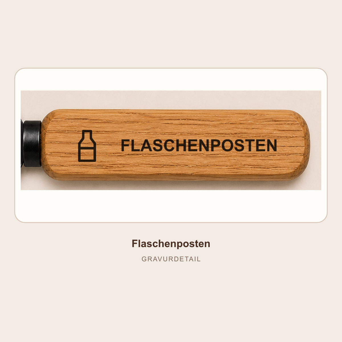 Flaschenposten – Detailansicht der festen Gravur