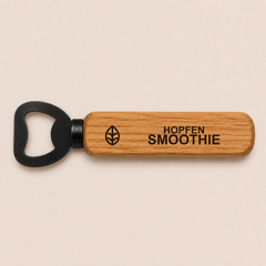 Hopfensmoothie – Flaschenöffner mit Gravur auf Holzgriff